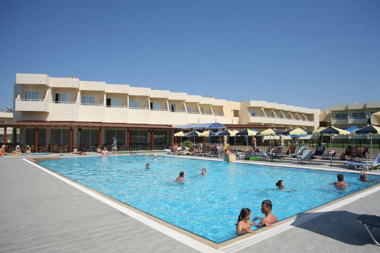 קולימביה Relax Hotel מראה חיצוני תמונה
